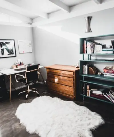 white-floor-rug